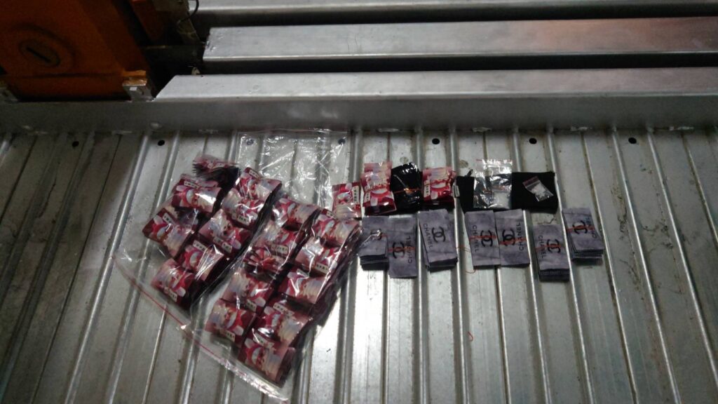 ▲圖說:警方在廖嫌後車箱內備胎翻出的毒品,連犯嫌都藏到忘記了 (圖/台中市政府提供)