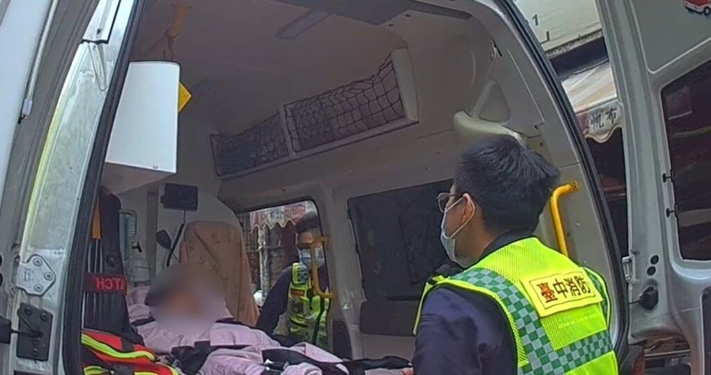 ▲圖說：張男房東發現2樓租戶陳女遲未現身，趕緊通報警方，救了因身體不適而倒臥在地的陳女一命 （圖／台中市政府 提供）