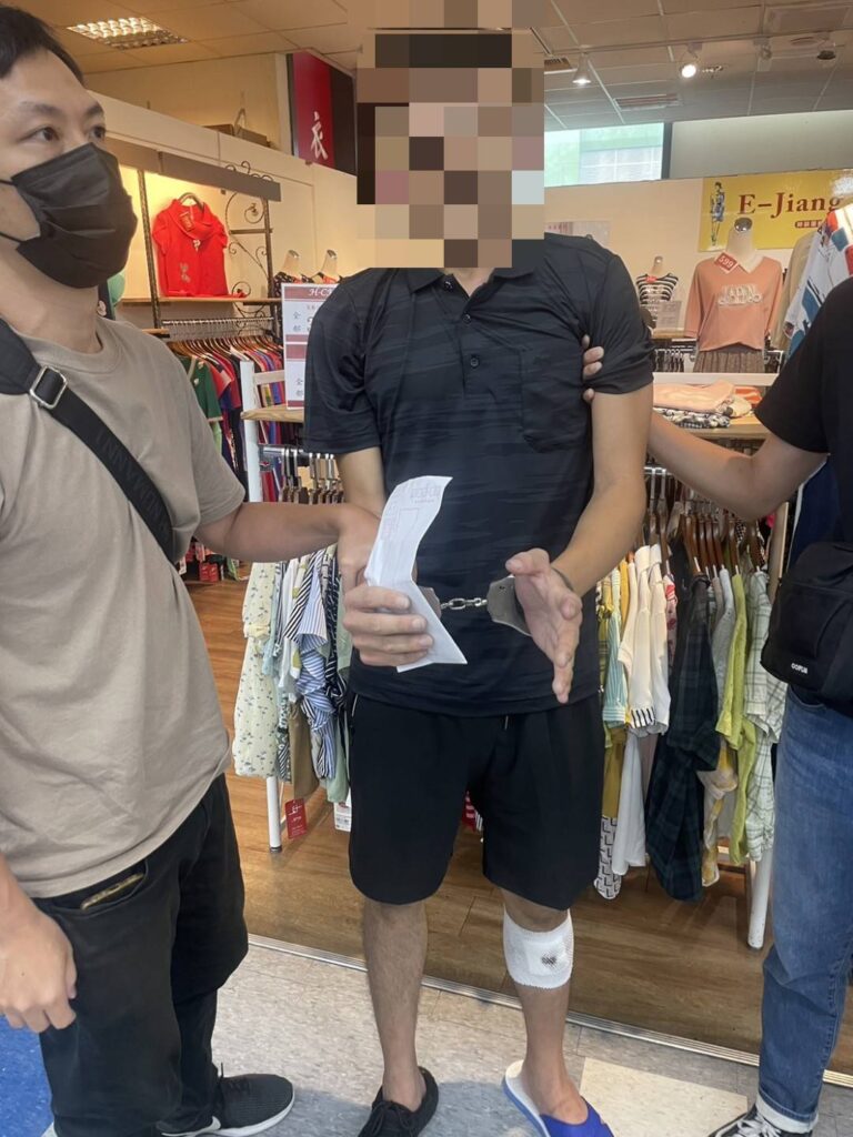 ▲圖說:警方布線逮獲前來收銀行存簿的李姓犯嫌 (圖/台中市政府提供)