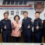 ▲圖說：苗栗通霄分局長蘇立琮率領通霄、社苓、烏眉、白沙等派出所所長，接受愛苗廣電臺主持人邱夏雲專訪 （圖／苗栗縣政府 提供）