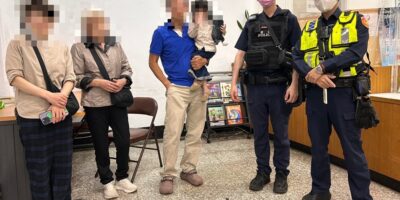 ▲圖說：在第一分局員警實地介紹下，迷途許婦逐漸理解自己身處臺中，最終在家人陪同下安心返家 （圖／台中市政府 提供）