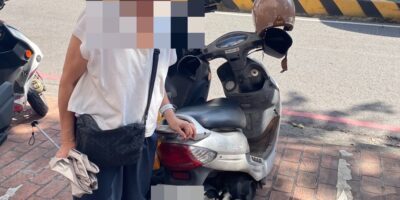 ▲圖說：民權所警員楊嘉華細心搜尋，成功找到老婦人錯記停車位置的機車 （圖／台中市政府 提供）