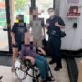 ▲圖說：西區所副所長顏瑞廷一看到婦人樣貌，立即聯想到繼中派出所稍早受理的失蹤人口，經比對相關資料後找到阿嬤家屬 （圖／台中市政府 提供）