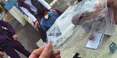 ▲圖說：中市刑大緝獲越南籍潘嫌詐團收簿手，起獲提款卡12張、取件包裝袋5個、手機及現金7000餘元等贓證物 （圖／台中市政府 提供）