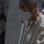 ▲圖說：張姓老翁下計程車時不慎跌倒在地無法起身，民權所警員獲報後協助將長者平安送返住處 （圖／台中市政府 提供）